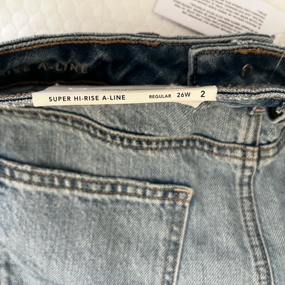 NWT, American Eagle denim miniskirt - Picture 3 of 8
